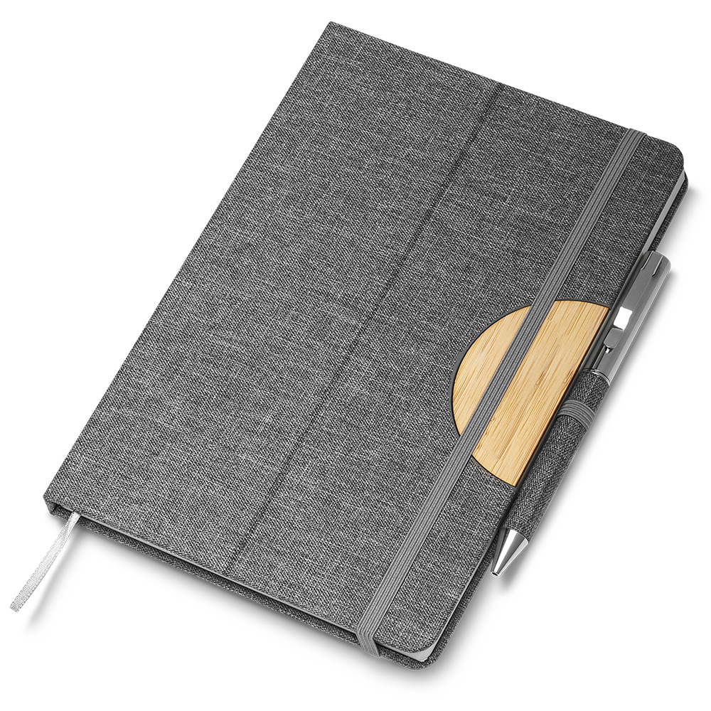 Caderno A5 Capa em RPET e detalhe em Bambu